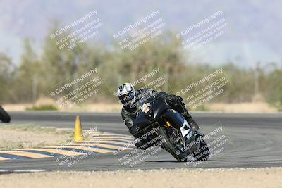 media/Nov-16-2025-Race Pace (Sun) [[8c5fa54630]]/Verified Riders/2-Turn 7 (945am)/